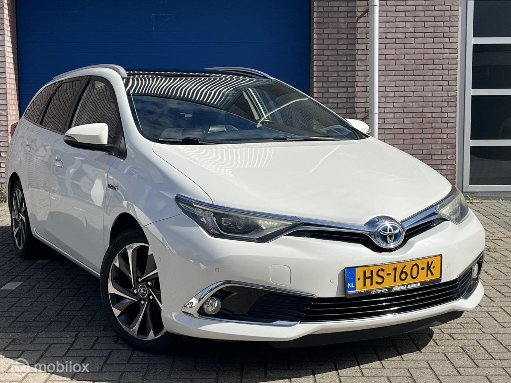 Toyota Auris Touring Sports 1.8 Hybrid Lease Pro dec-2015 Pa, Dealer onderhouden, Gebruikt, Euro 6, Wit
