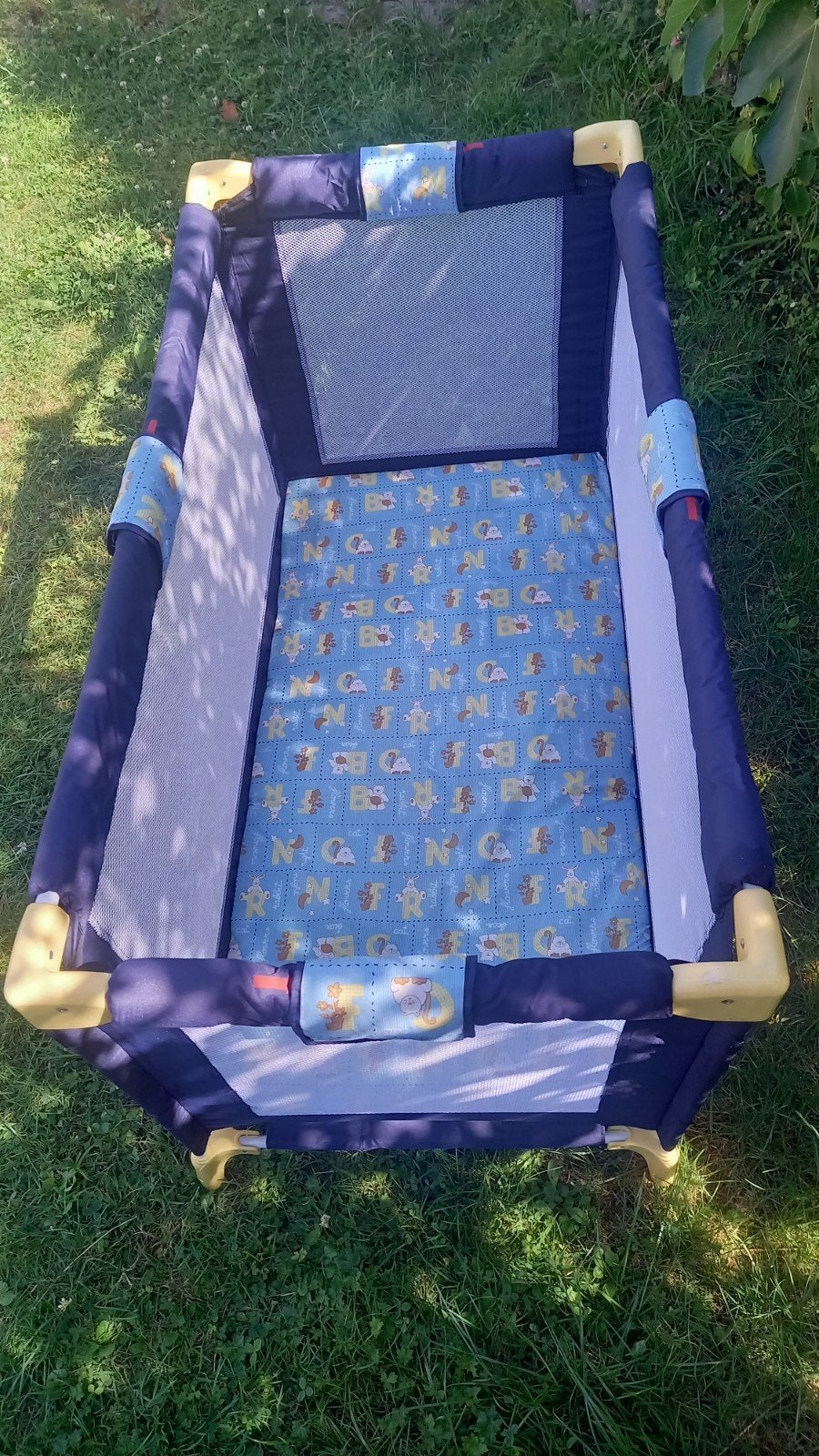 Compacte Reisbox / Campingbedje - Blauw, Kinderen en Baby's, Boxen, Ophalen, Gebruikt, Rechthoekig