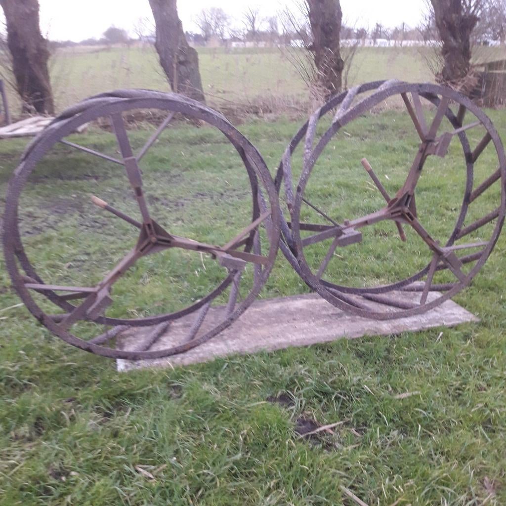 Koorwielen, Ophalen