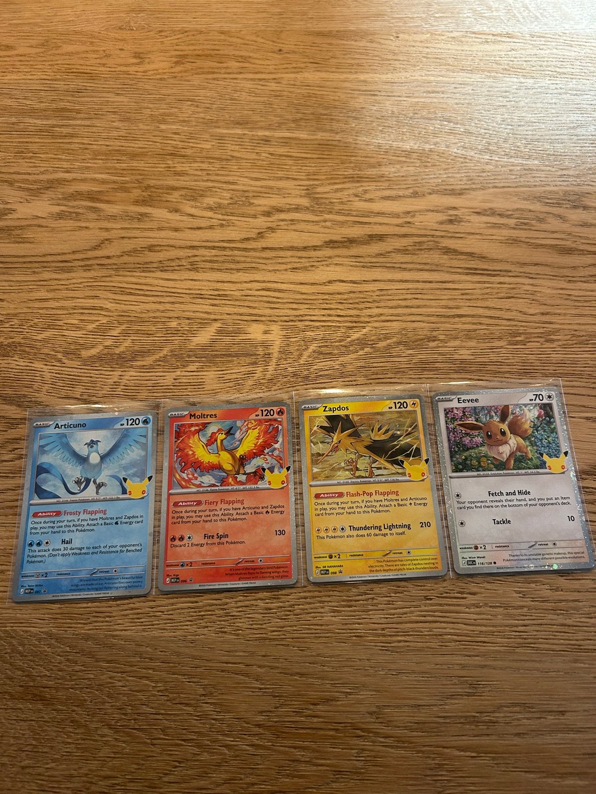 Pokémon Kaarten: Articuno, Moltres, Zapdos, Eevee, Ophalen of Verzenden, Zo goed als nieuw, Meerdere kaarten