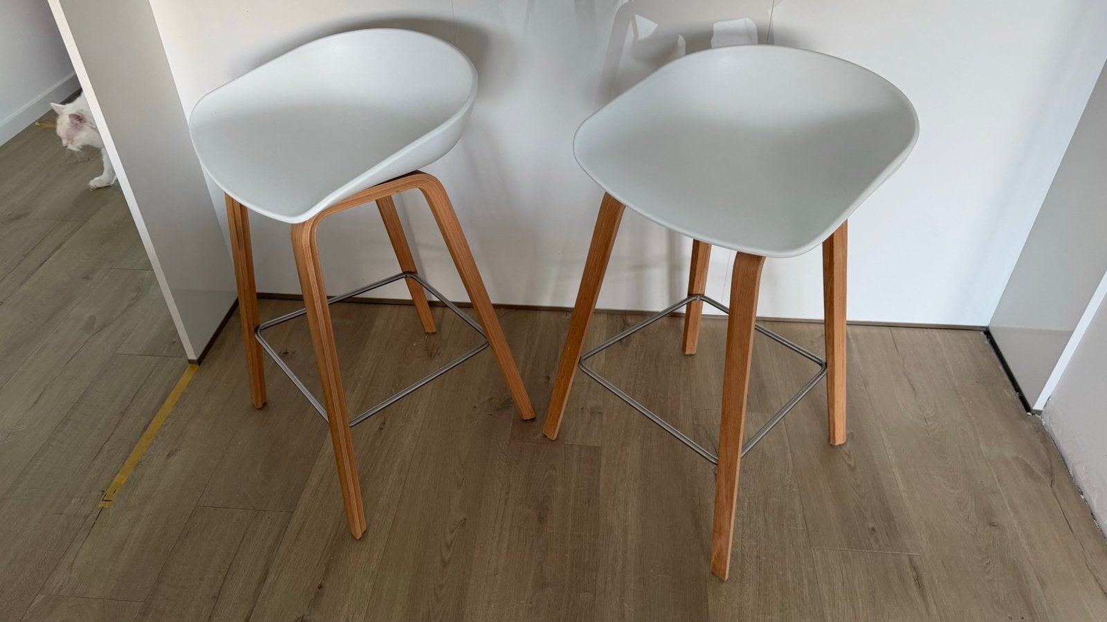 Hay barkrukken (2 stuks), 2 krukken, Ophalen, Zo goed als nieuw, 60 tot 90 cm