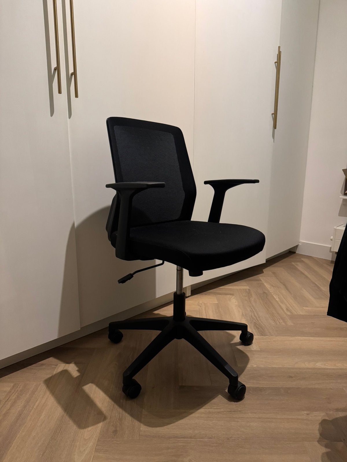Bureaustoel Kave Home, Ophalen, Zo goed als nieuw, Zwart