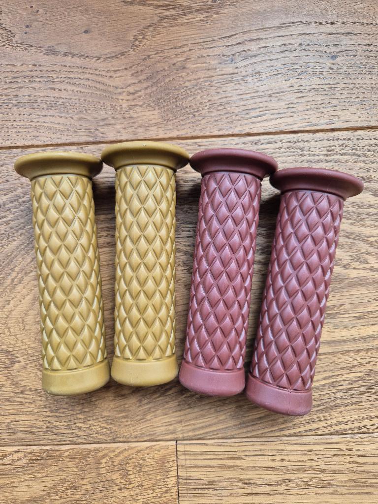Handvatten handvat rubbers caferacer bobber tracker, Motoren, Ophalen of Verzenden