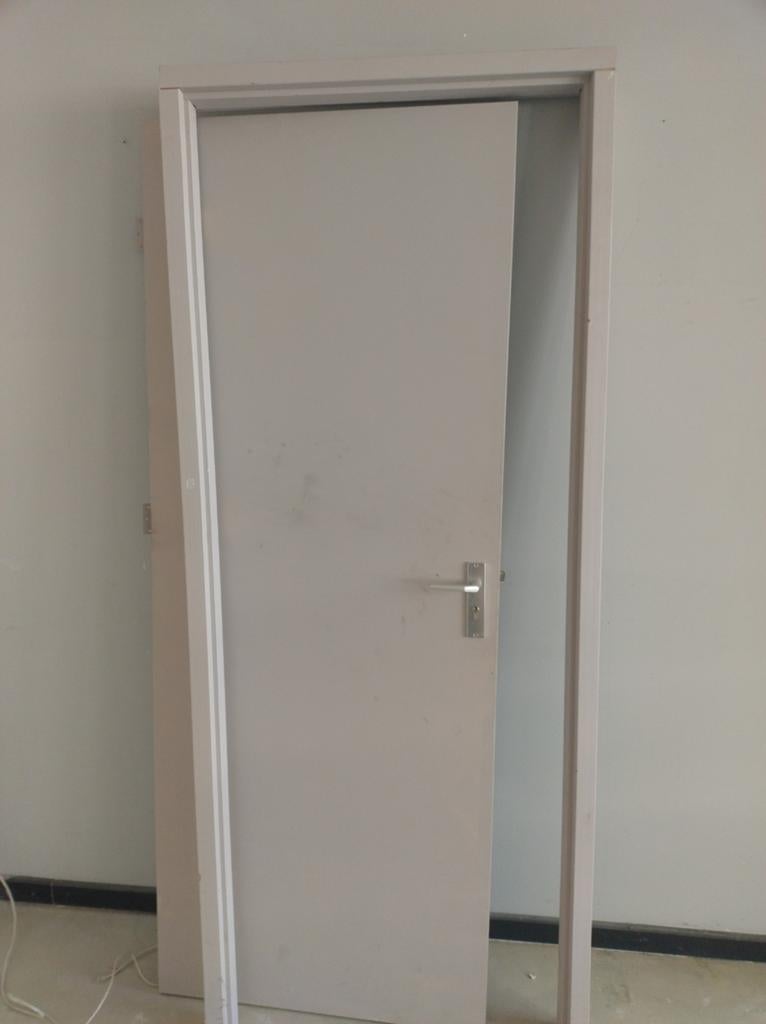 deur 82 x211. inbouw maat 89cm, Ophalen of Verzenden, Binnendeur, 200 tot 215 cm