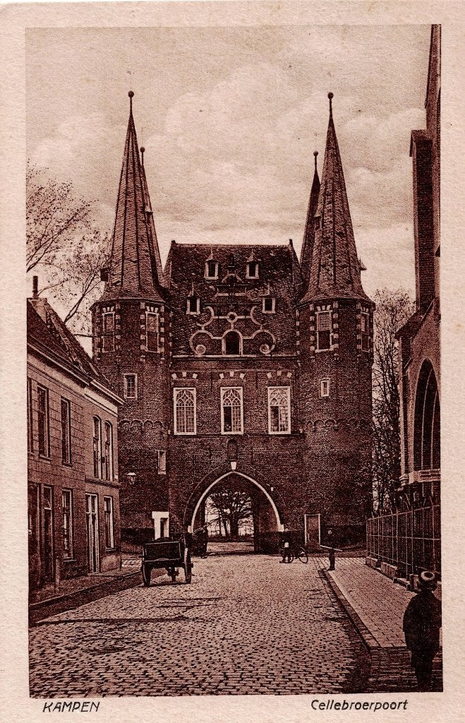 Kampen – Cellebroerpoort. Gelopen Deventer 1924., Ophalen of Verzenden, 1920 tot 1940, Gelopen, Overijssel