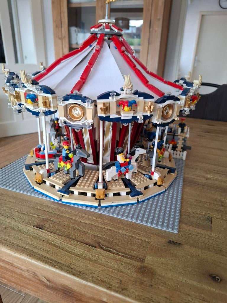 Lego 10196 grand carousel, Ophalen