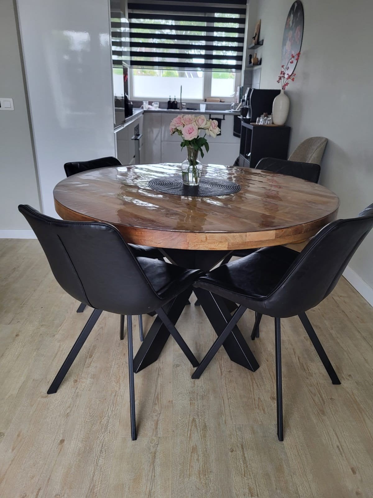 Eettafel met stoelen en salontafel, Ophalen, Gebruikt, Overige houtsoorten, Rond