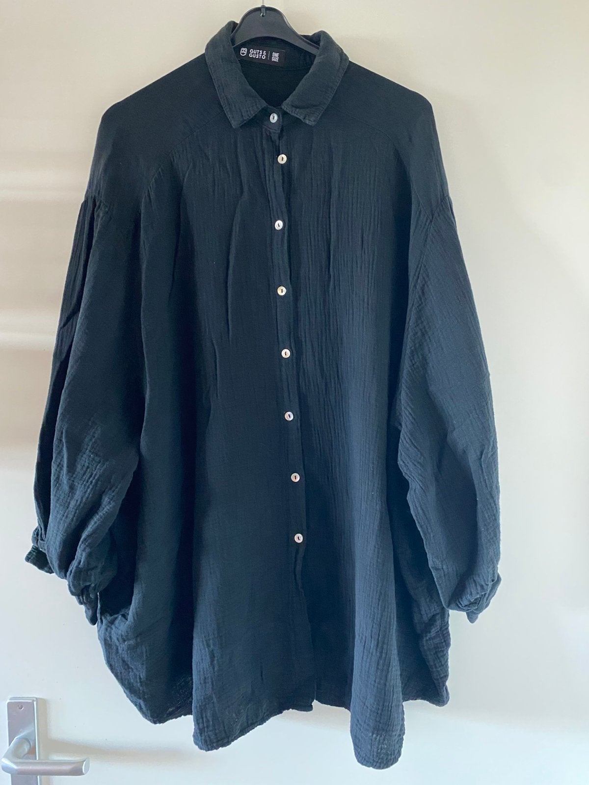 GUTS & GUSTO OVERSIZED BLOUSE 42-44-46-48, Ophalen of Verzenden, Gedragen, Maat 42/44 (L), Zwart