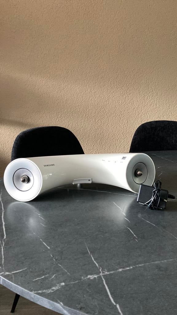 Samsung Dock met bleutooth, Audio, Tv en Foto, Luidsprekers, Subwoofer, Zo goed als nieuw, Minder dan 60 watt, Ophalen