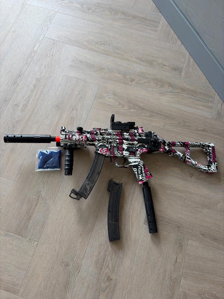 Gel Blaster Gun (Oorbies) Gebruikt, Ophalen of Verzenden, Gebruikt, Jongen of Meisje