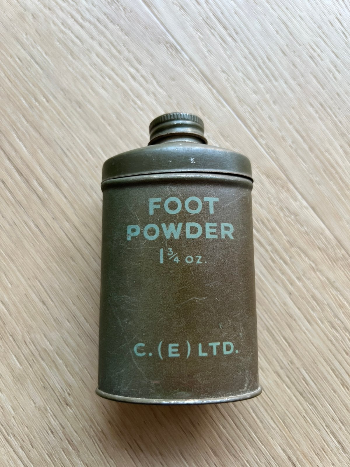 Vol blikje foot powder, Ophalen of Verzenden, Landmacht, Engeland, Kleding of Schoenen