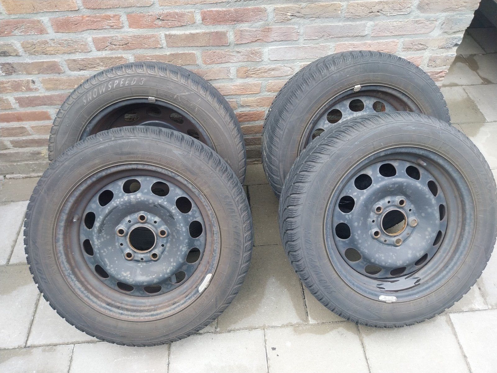 Stalen velgen met winterbanden bmw 1 serie, Auto-onderdelen, Banden en Velgen, Ophalen, Gebruikt, 16 inch, Banden en Velgen