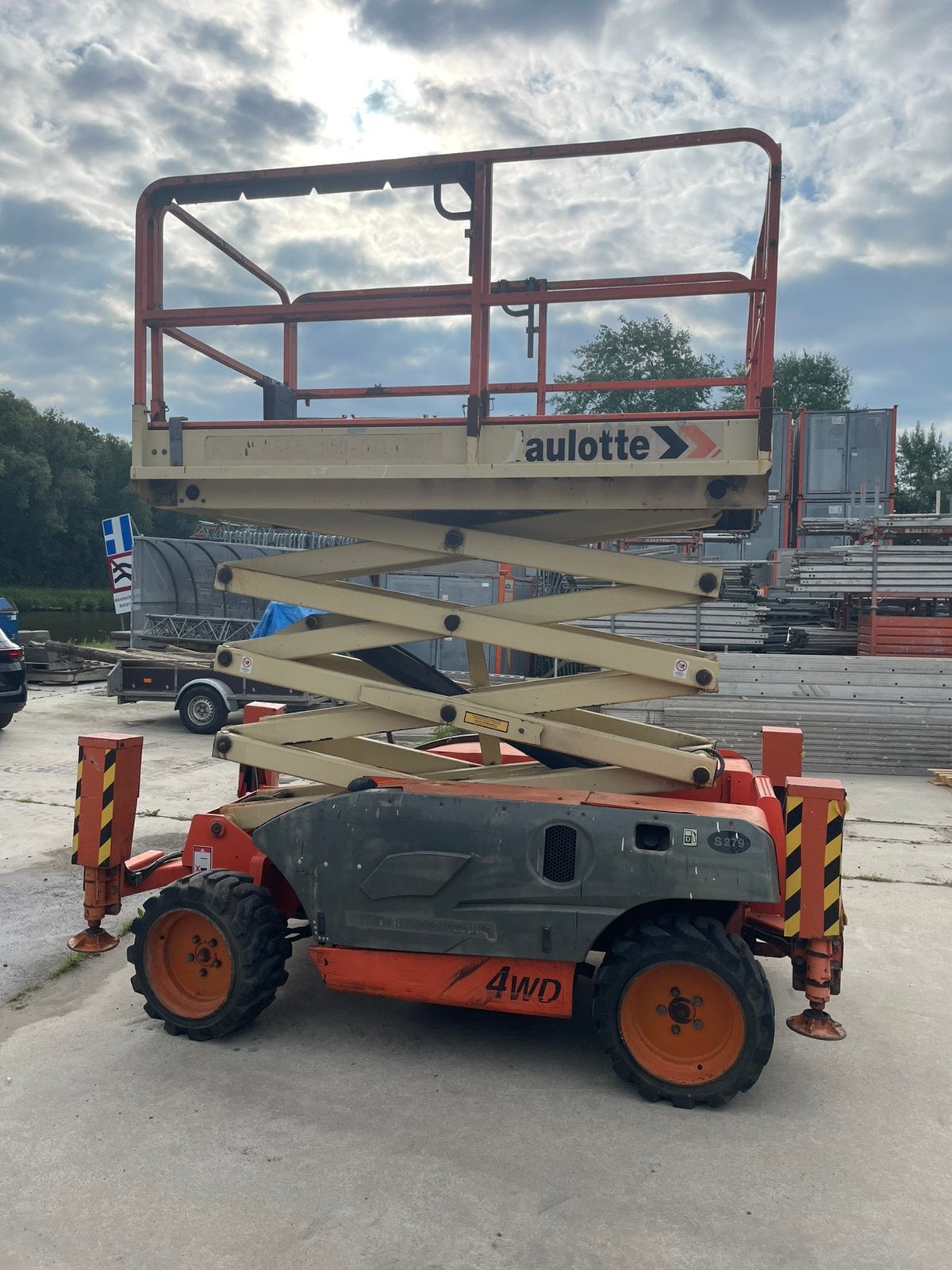 Haulotte H12 SX schaarhoogwerker, diesel 4x4, Ophalen, Haulotte, ?, ?