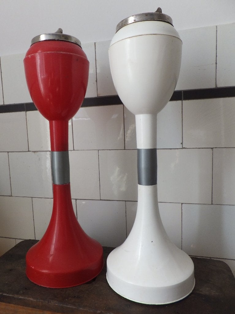 vintage staande asbak wit space age made italy hoog model, Ophalen