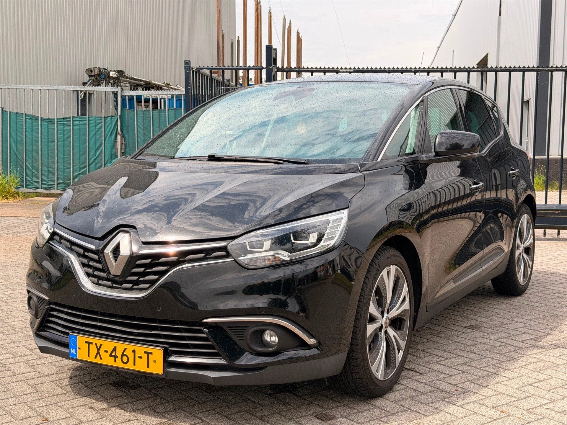 Renault Scénic 1.3 TCe Bose Clima Navi Pano Camera Leer, Auto's, Voorwielaandrijving, Euro 6, 4 cilinders, 1850 kg