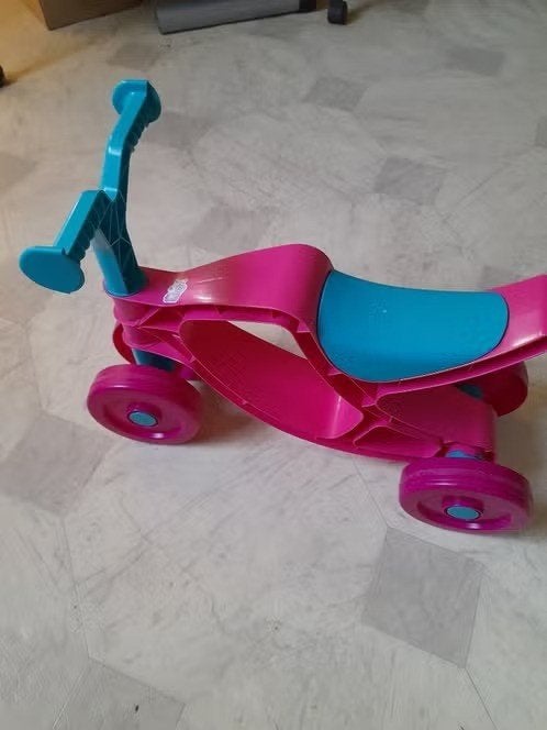 Loop Fiets Voor Peuters Turkoois /Donker Roze, Ophalen of Verzenden, Gebruikt, Loopfiets