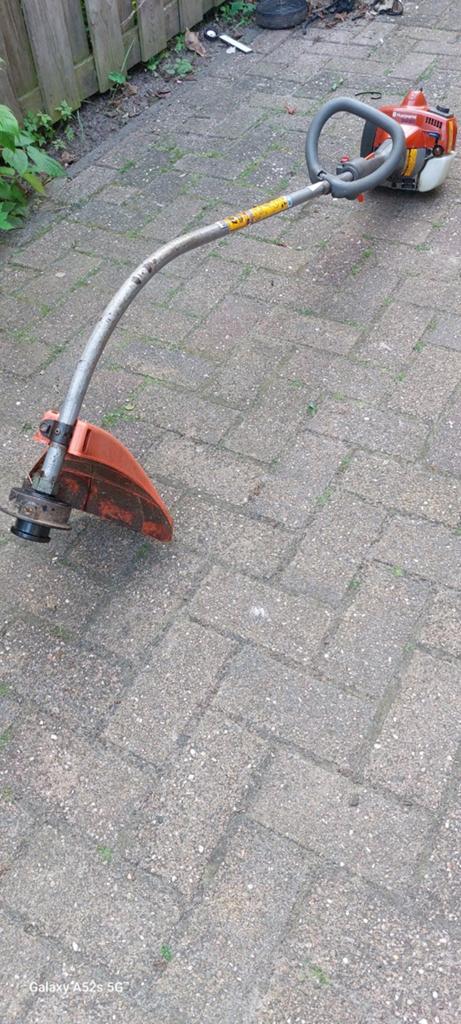 Husqvarna 323 c, Tuin en Terras, Ophalen of Verzenden, Gebruikt, Benzine