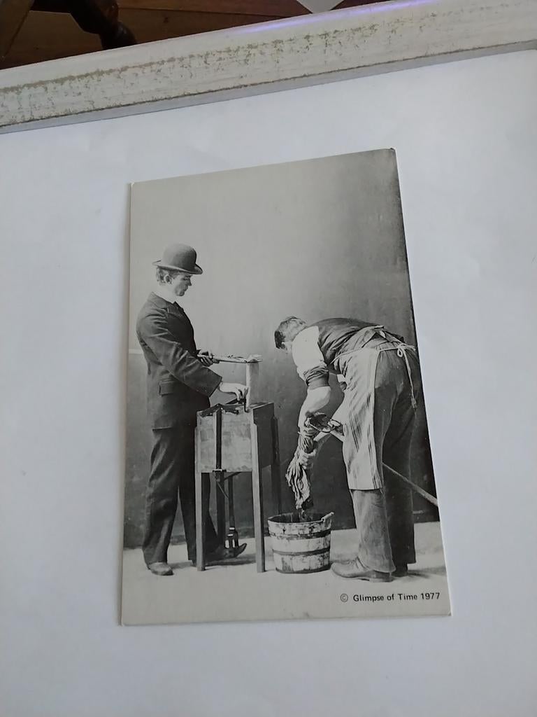 GLIMPSE OF TIME 1977. " NEW WAY - OLD WAY" MOP WRINGER, Ophalen of Verzenden, 1960 tot 1980