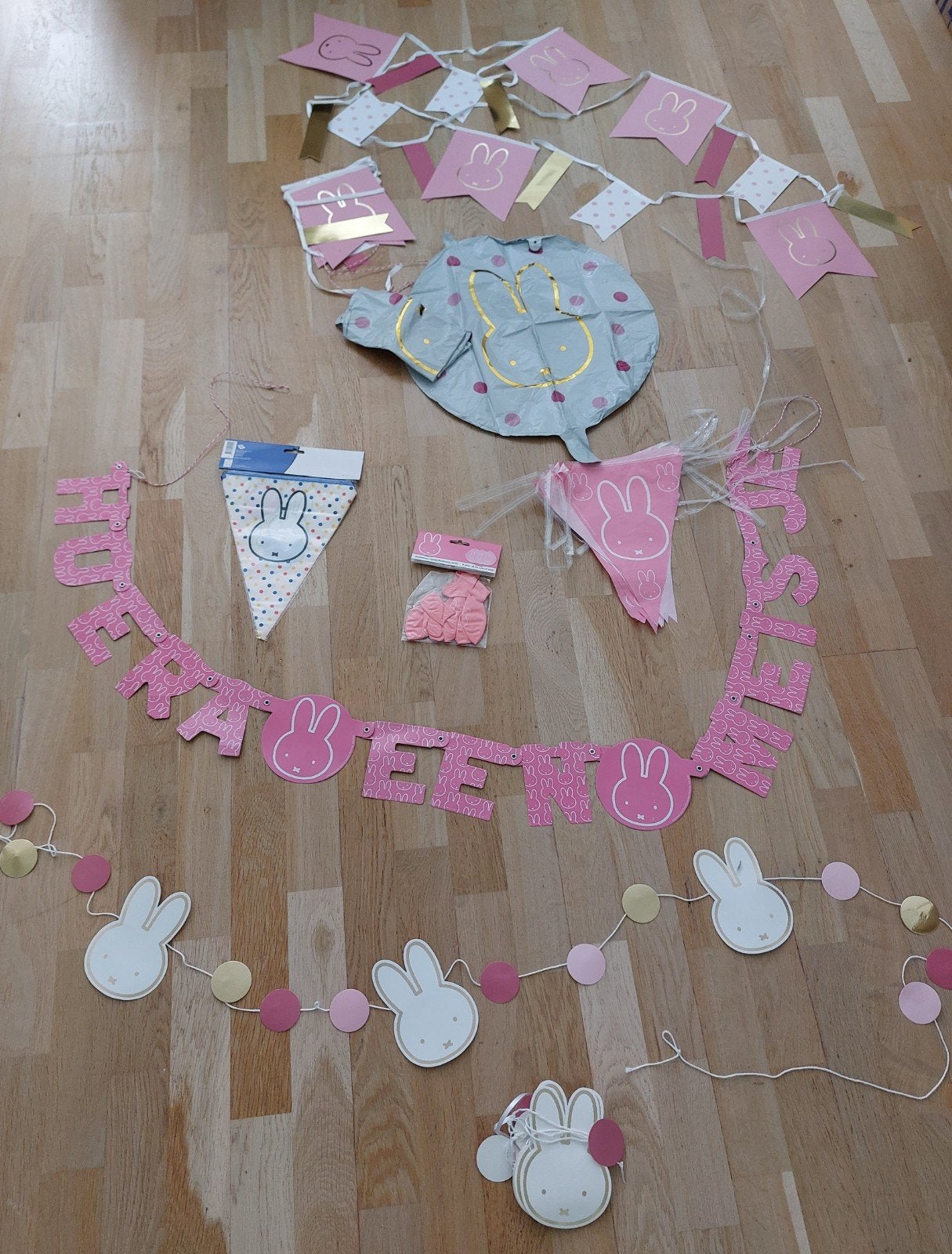 Nijntje versiering geboorte, verjaardag of babyshower, Hobby en Vrije tijd, Feestartikelen, Ophalen of Verzenden, Gebruikt, Versiering