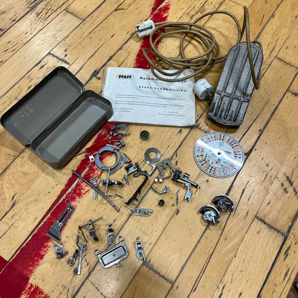 Lot naaimachine accesoires oa Pfaff, Hobby en Vrije tijd, Naaimachines en Toebehoren, Gebruikt, Toebehoren, Pfaff, Ophalen of Verzenden