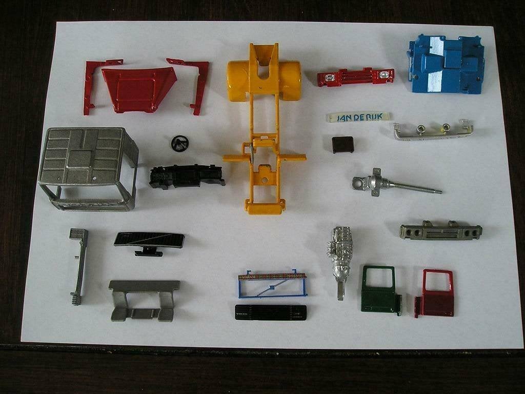 Diverse Tekno onderdelen Volvo F serie, oudere uitgave., Hobby en Vrije tijd, Modelauto's | 1:50, Ophalen of Verzenden, Nieuw