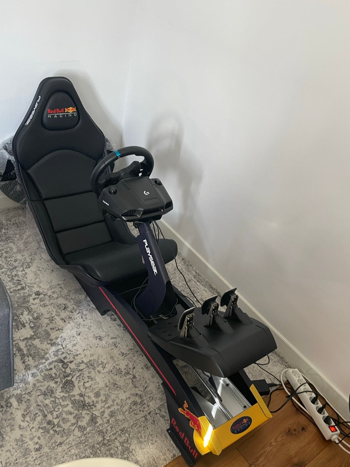 Playseat Red Bull Racing F1 met Logitech G29 racestuur, Spelcomputers en Games, Spelcomputers | Overige Accessoires, Ophalen, Racestoel