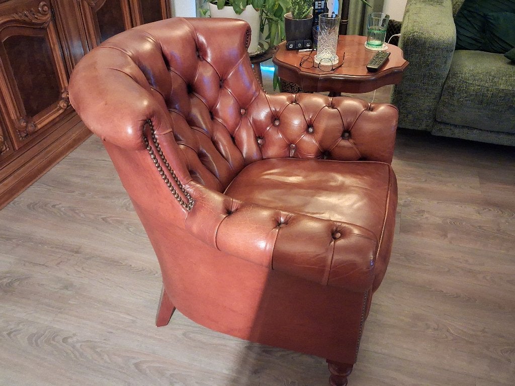 Goed onderhouden, zo goed als nieuwe Chesterfield stoel, Ophalen, Van alle tijden, Zo goed als nieuw, 50 tot 75 cm