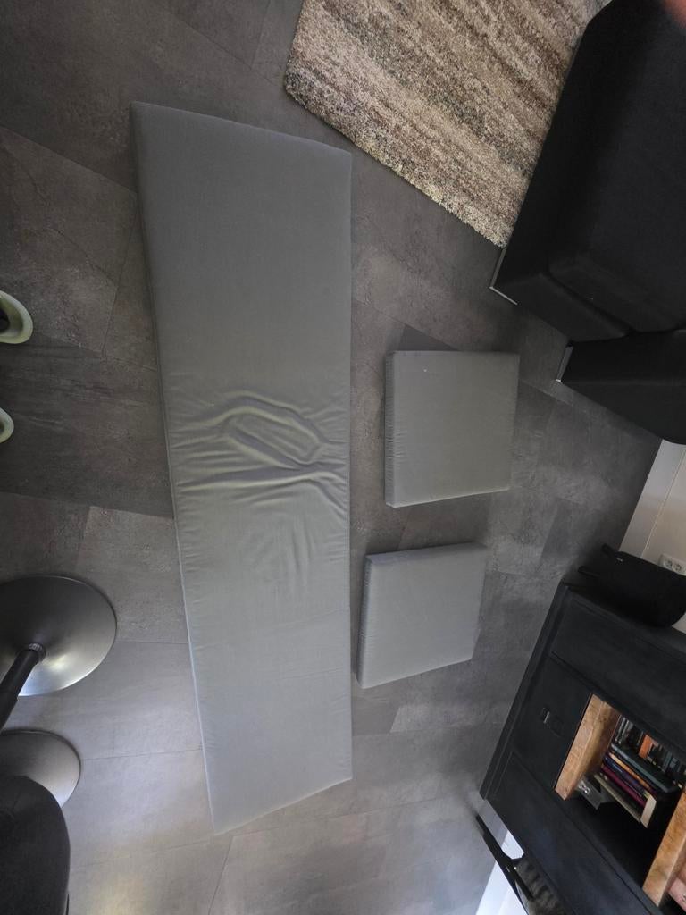 Grijze kussens voor buiten of loungebank, Ophalen, Gebruikt, Matras, Overige maten