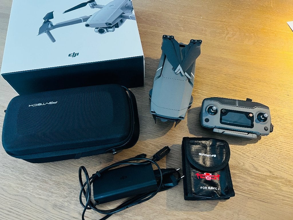 DJI Mavic 2 Zoom met keurige rugtas (zeer weing gebruikt), Cameradrone, 5 tot 10 kilometer, 15 tot 30 minuten, Zo goed als nieuw
