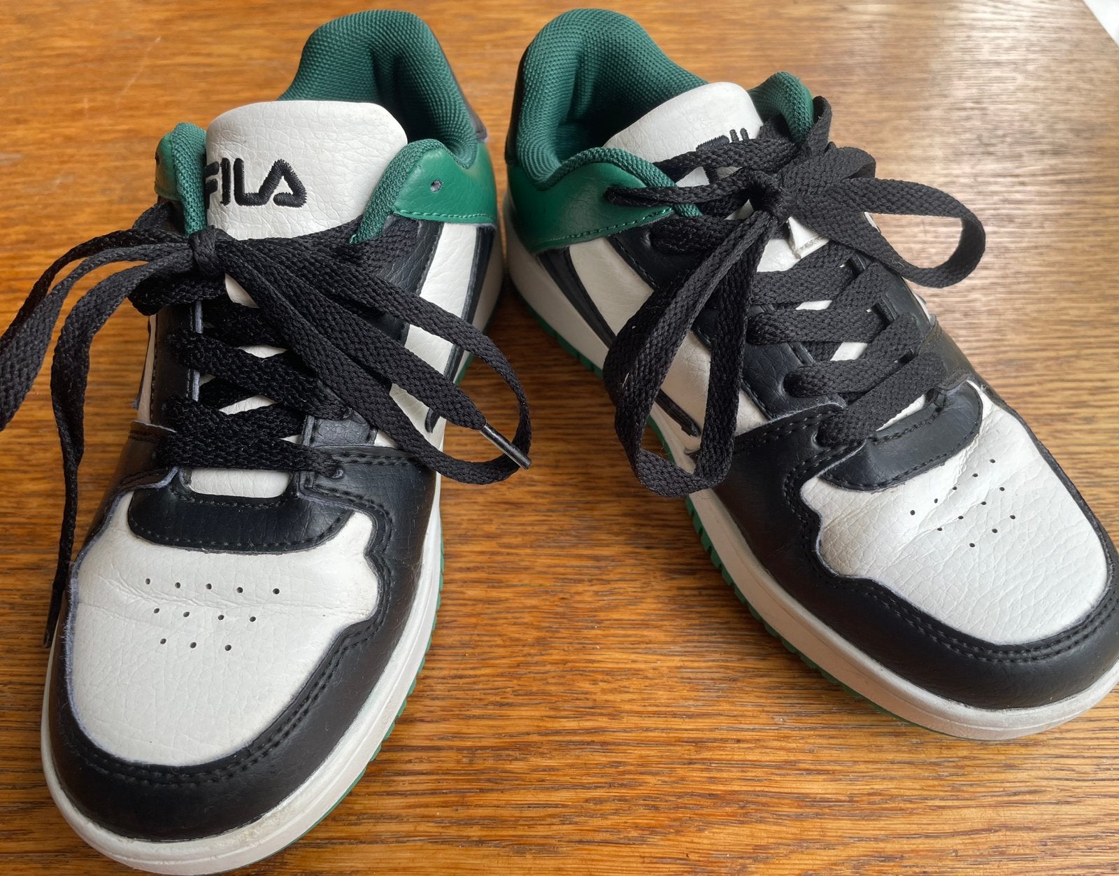 FILA sneakers fila sportsschoenen maat 33, Ophalen of Verzenden, Zo goed als nieuw, Meisje, Schoenen