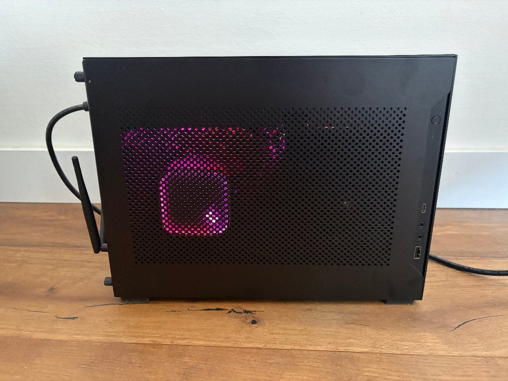 Mini ITX Game PC - BBG Tweakers, Ophalen, Zo goed als nieuw, 4 Ghz of meer, SSD