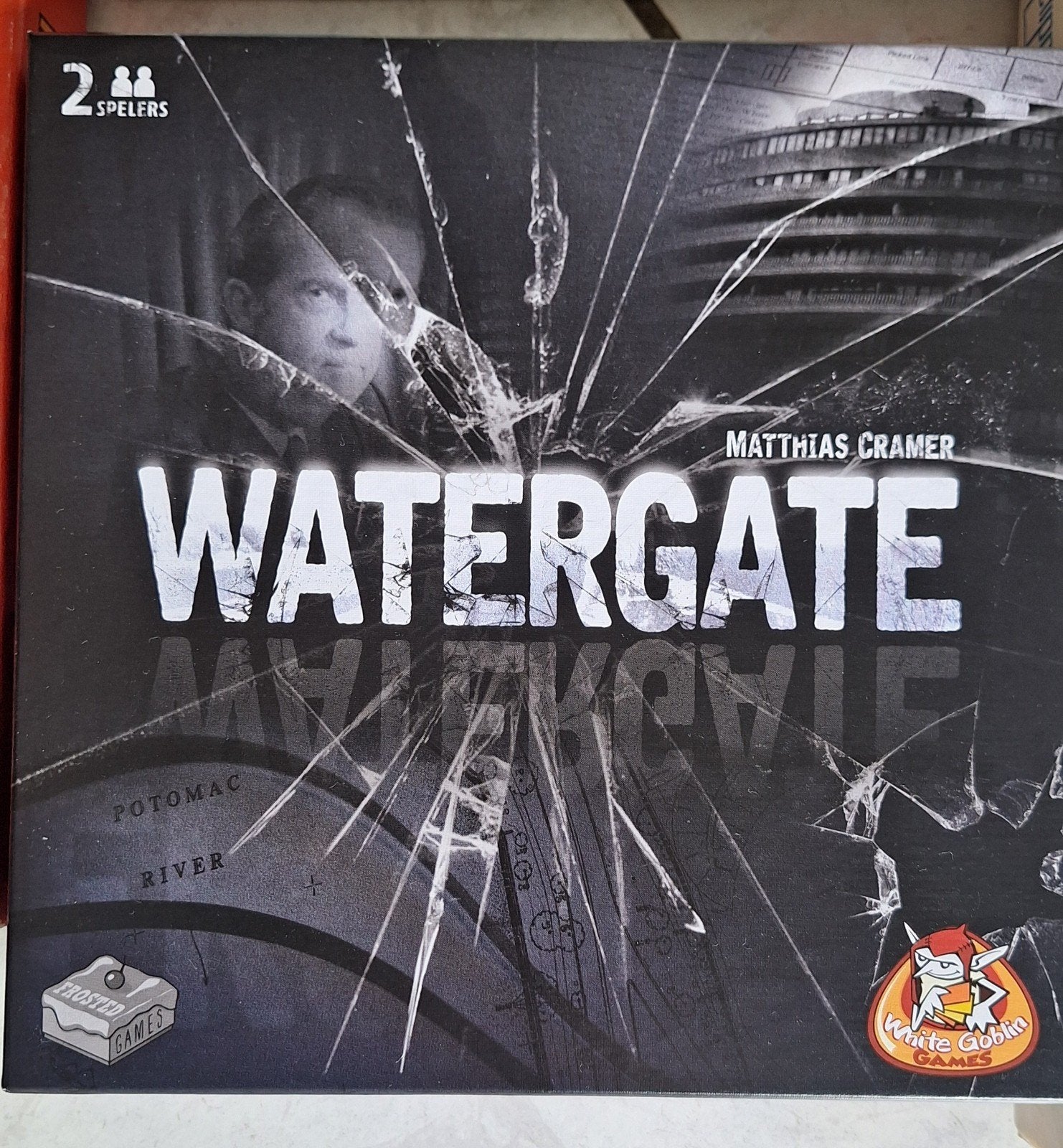 Watergate – bordspel voor 2 spelers, Ophalen of Verzenden, Zo goed als nieuw