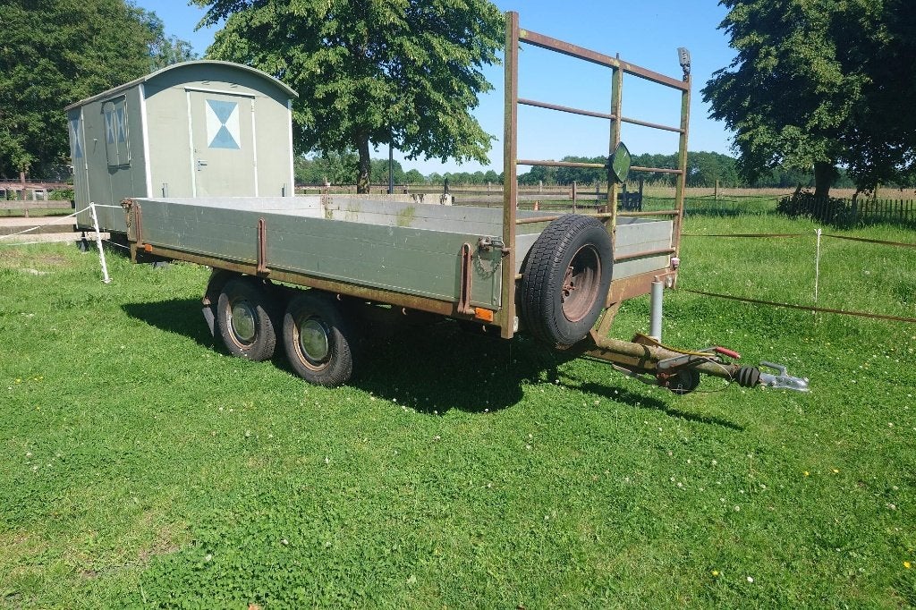 Grote twee-tonner dubbel-as aanhanger, Ophalen, Gebruikt
