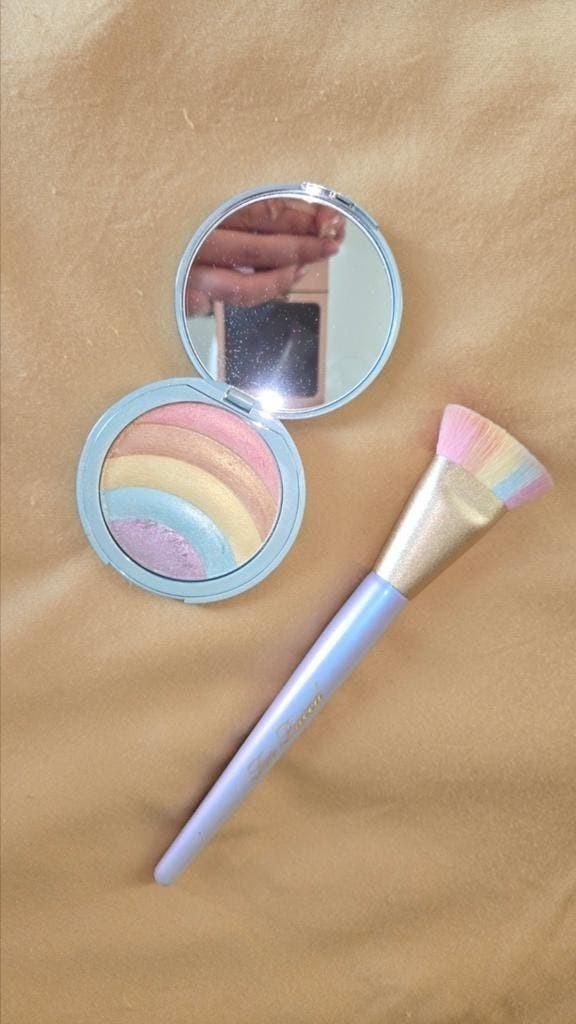Too Faced rainbow highlighter + brush, Ophalen of Verzenden, Zo goed als nieuw, Zilver, Overige materialen