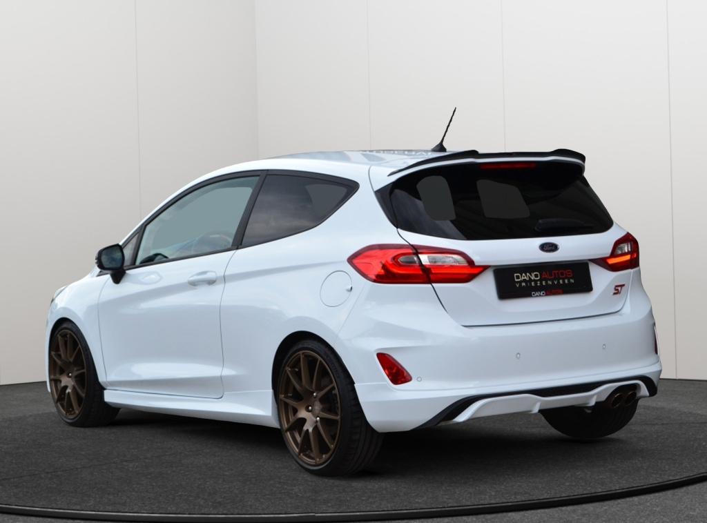 Ford Fiesta 1.5 ST 200PK Performance Navi/LED/18''/Recaro, Auto's, Ford, Stof, Gebruikt, Wit, Bedrijf