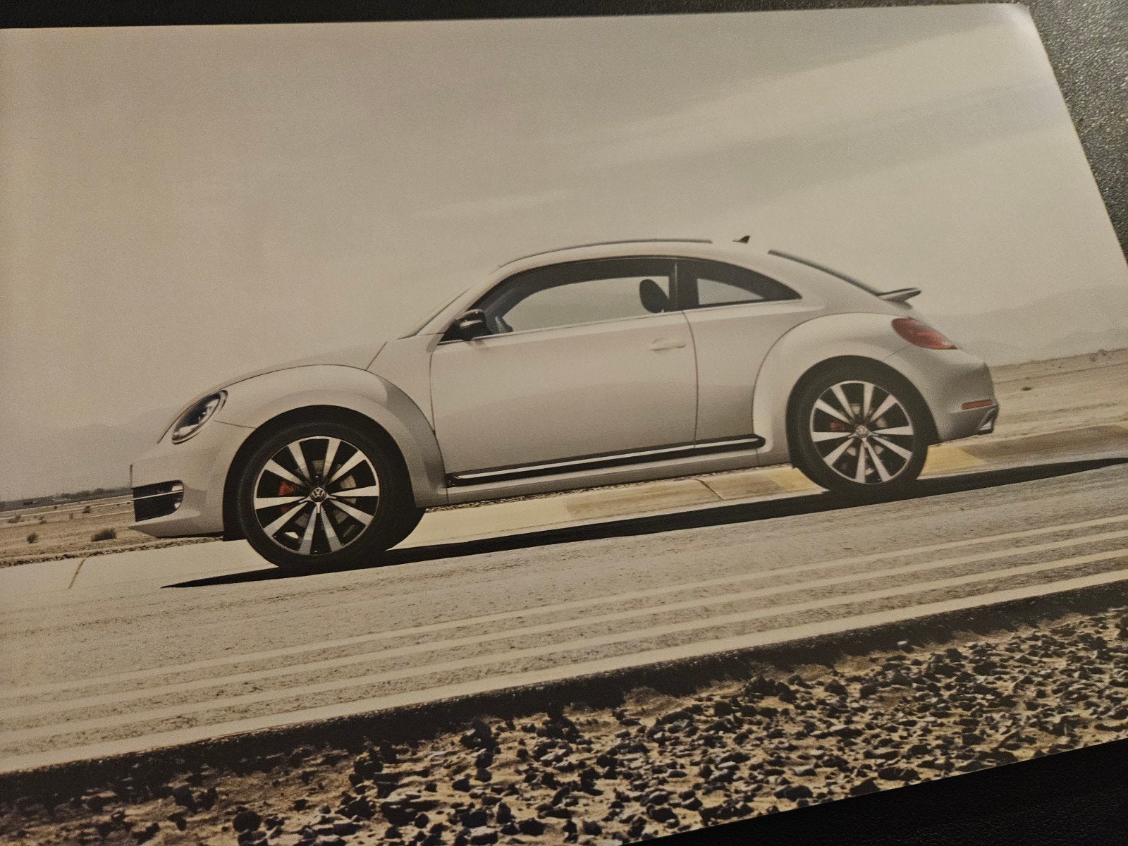 Brochure Volkswagen Beetle & Beetle Cabrio 2013, Ophalen of Verzenden, Zo goed als nieuw, Volkswagen