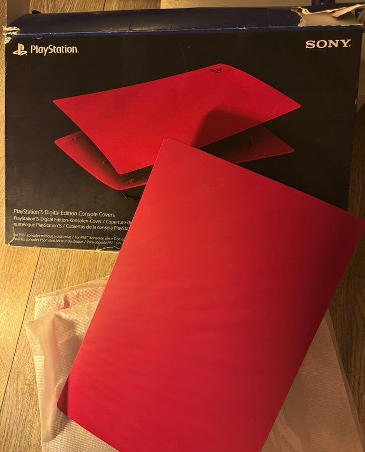 PS5 Digital Edition Console Covers - Cosmic Red, Spelcomputers en Games, Ophalen of Verzenden, Nieuw, Overige typen, PlayStation 5