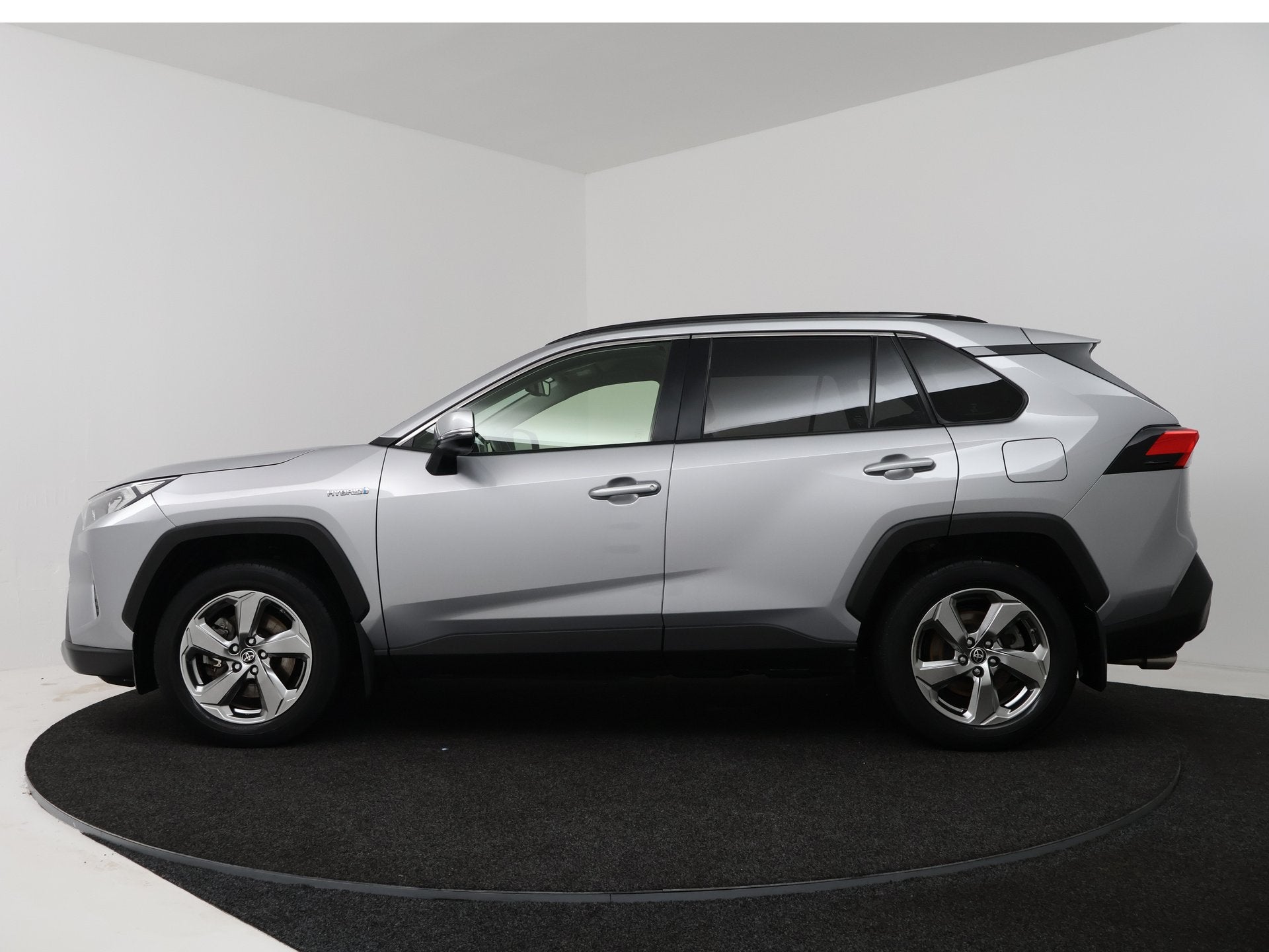 Toyota RAV4 2.5 Hybrid AWD Business | Trekhaak | Elektrische, Automaat, Stof, Gebruikt, 4 cilinders