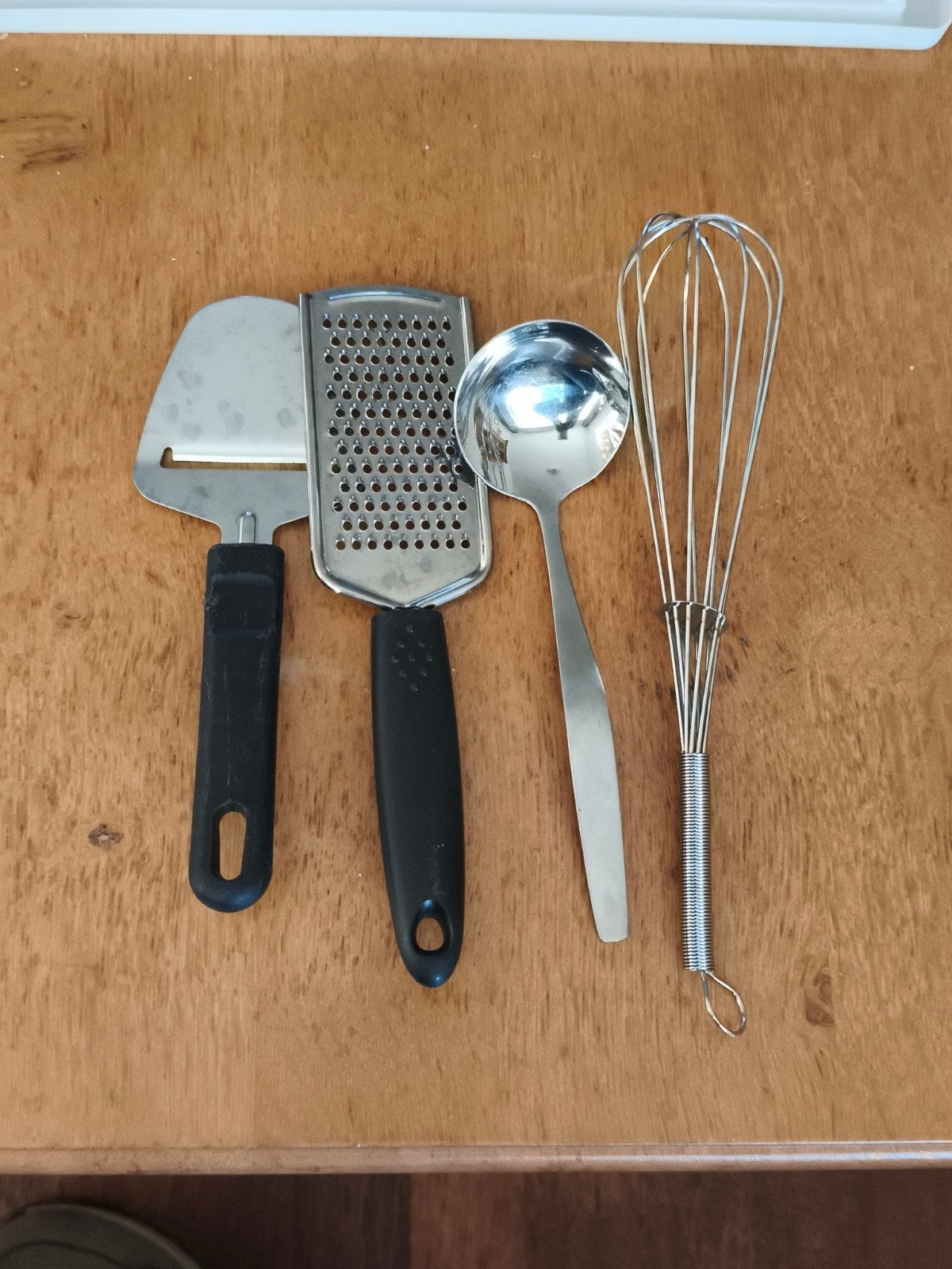 Keukengerei set: kaasschaaf, rasp, lepel, garde, Zilver, Ophalen of Verzenden, Metaal, Overige merken
