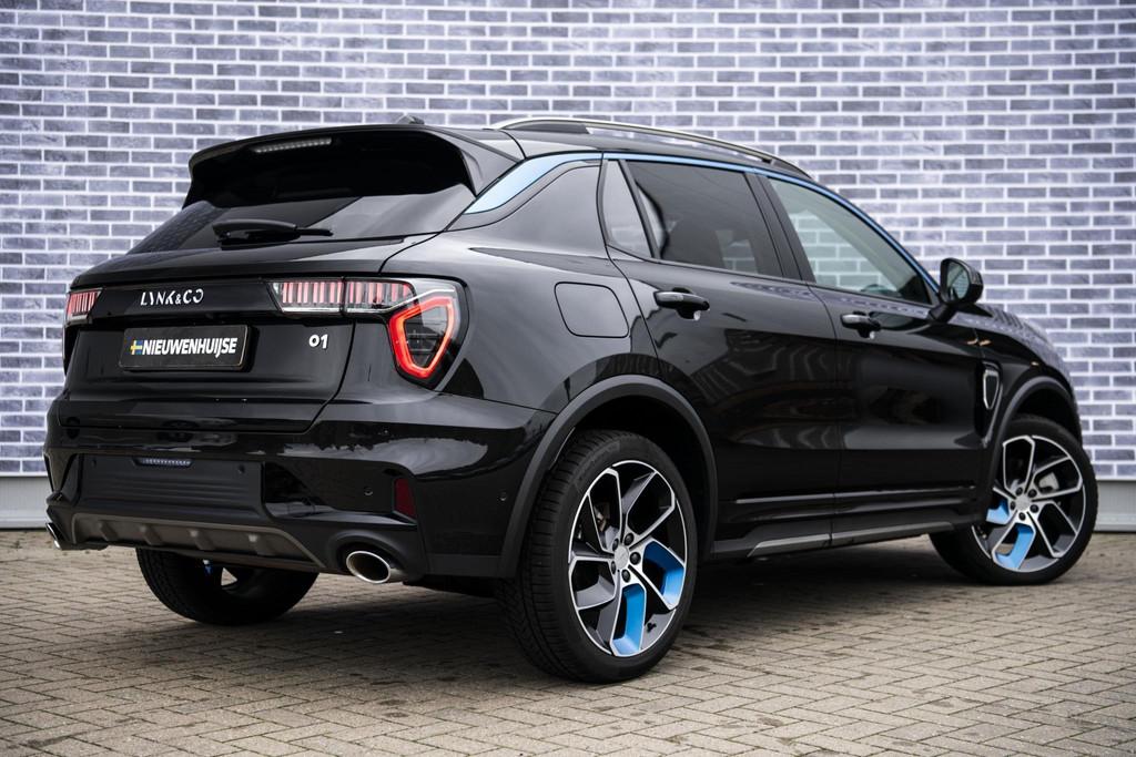Lynk & Co 01 Plug-in Hybrid | 360 camera | Panoramadak | Ada, Auto's, 12 maanden, Stof, Zwart, Plug-in hybride