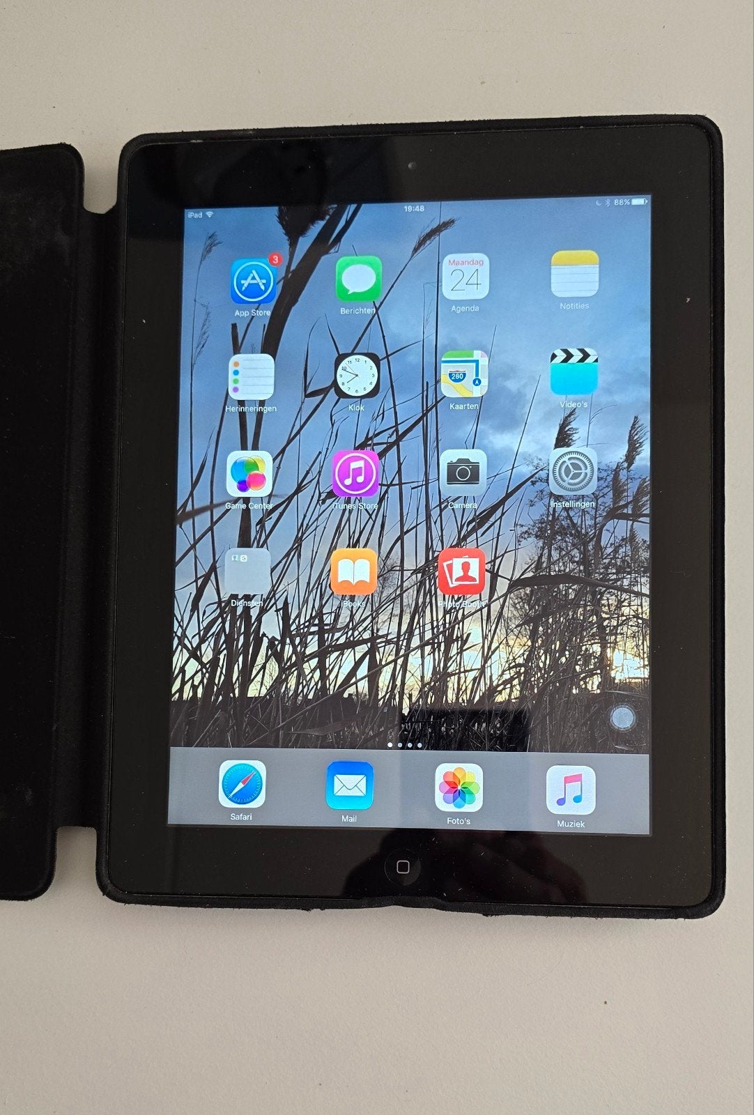 Apple iPad 3 (3e generatie) 16GB Wi-Fi Zwart met hoes, Computers en Software, Apple iPads, 10 inch, Gebruikt, Apple iPad, Zwart