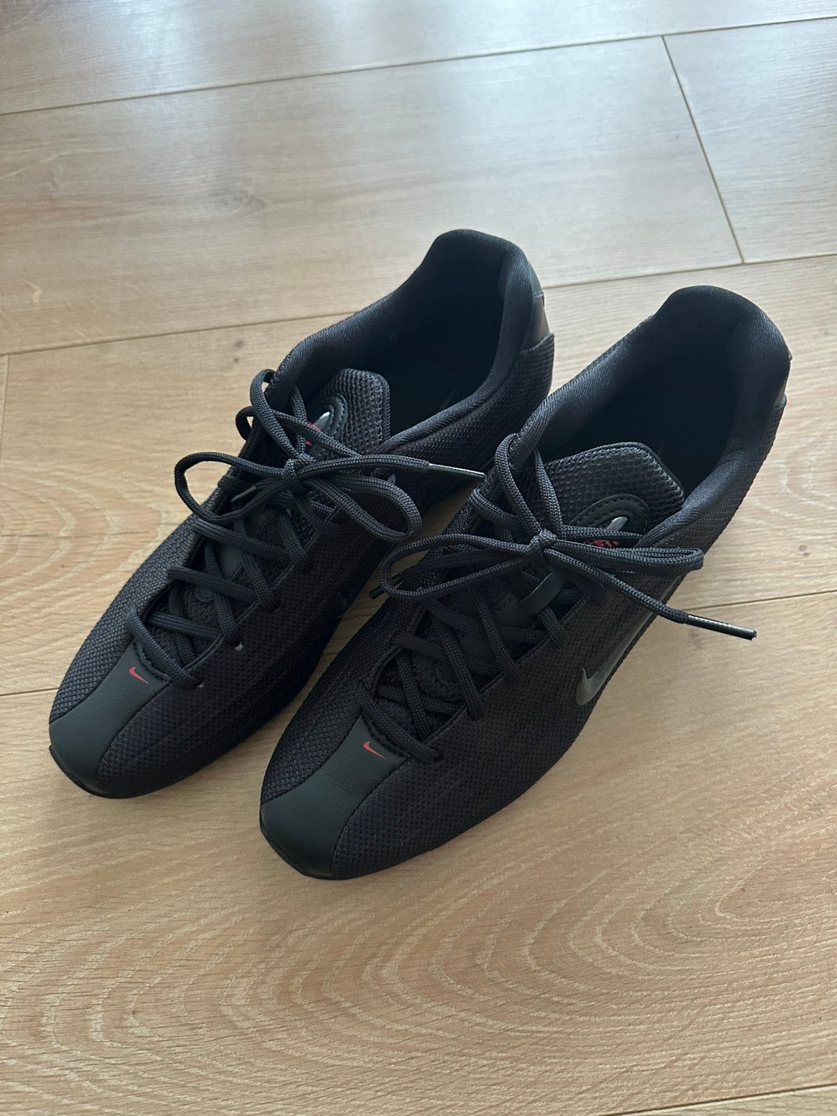 Nike Shox Z maat 41, Ophalen, Zo goed als nieuw, Schoenen
