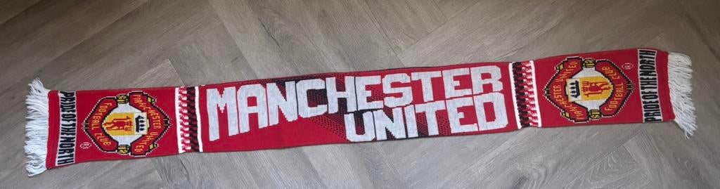 Manchester United sjaal, Verzamelen, Sportartikelen en Voetbal, Ophalen of Verzenden, Buitenlandse clubs, Vaantje of Sjaal