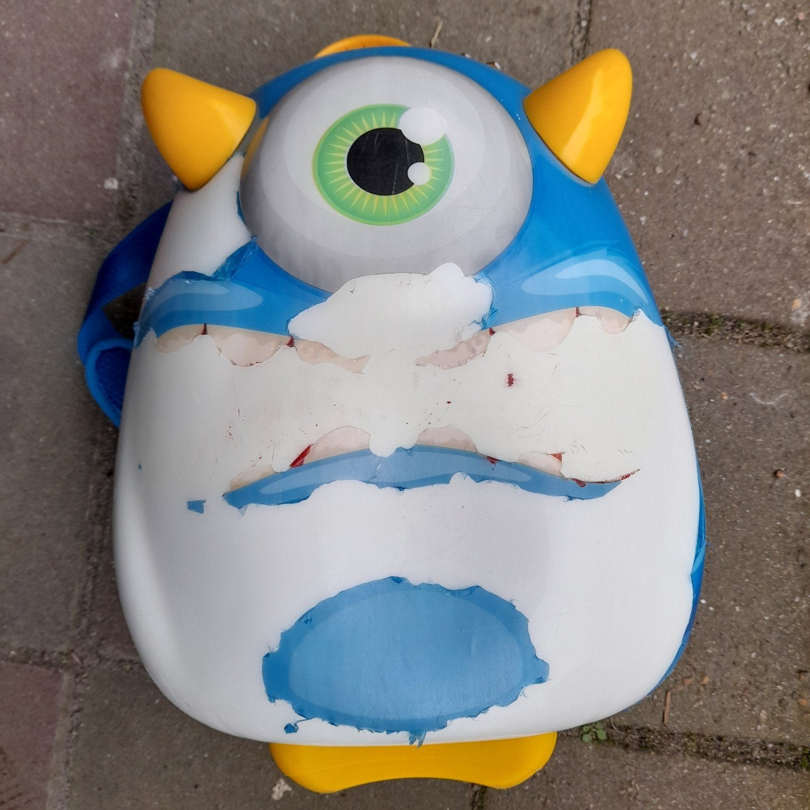 Minion (kinder) Koffer + Uitschuifbaar Handvat, Ophalen, Gebruikt, Uitschuifbare handgreep, Hard kunststof