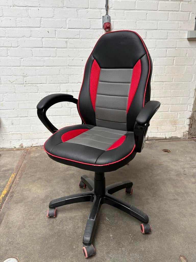 Comfortabele Bureaustoel - Zwart/Rood/Grijs, Huis en Inrichting, Ophalen, Gebruikt, Zwart, Gaming bureaustoel