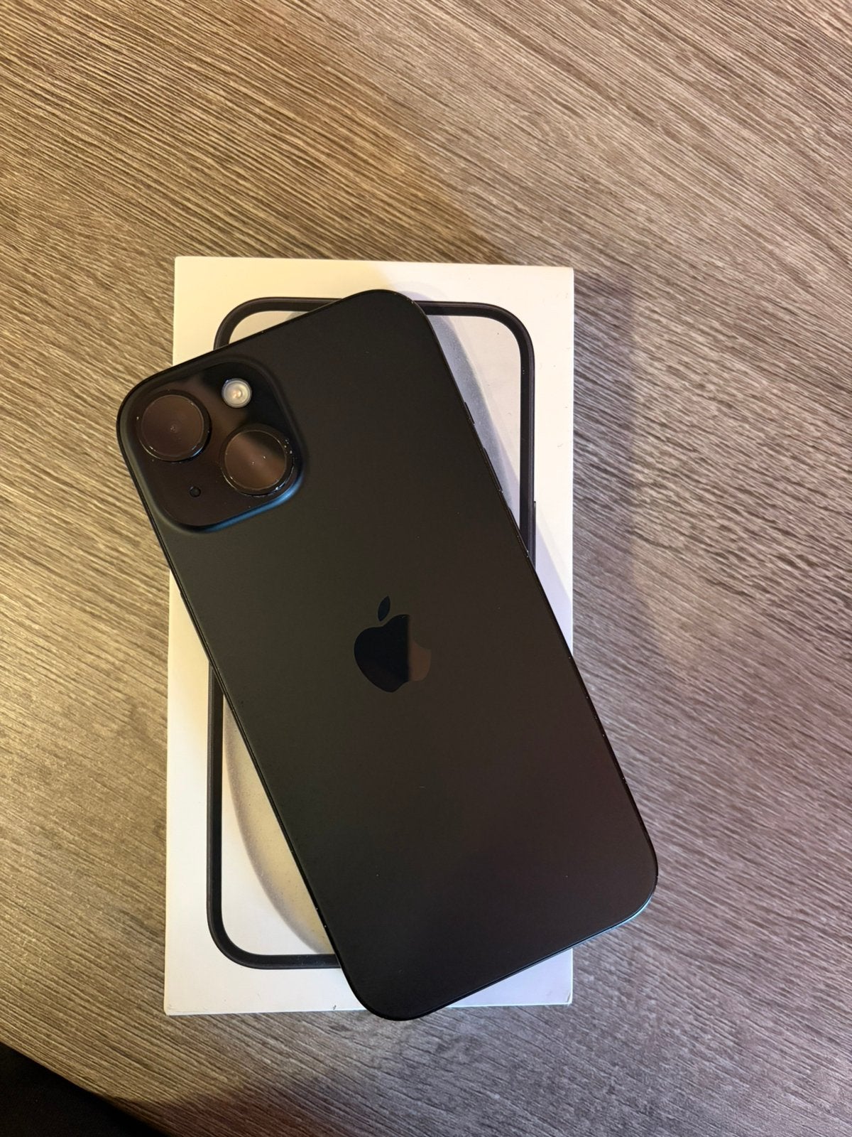 Foto 2 van Iphone 15 128GB black
