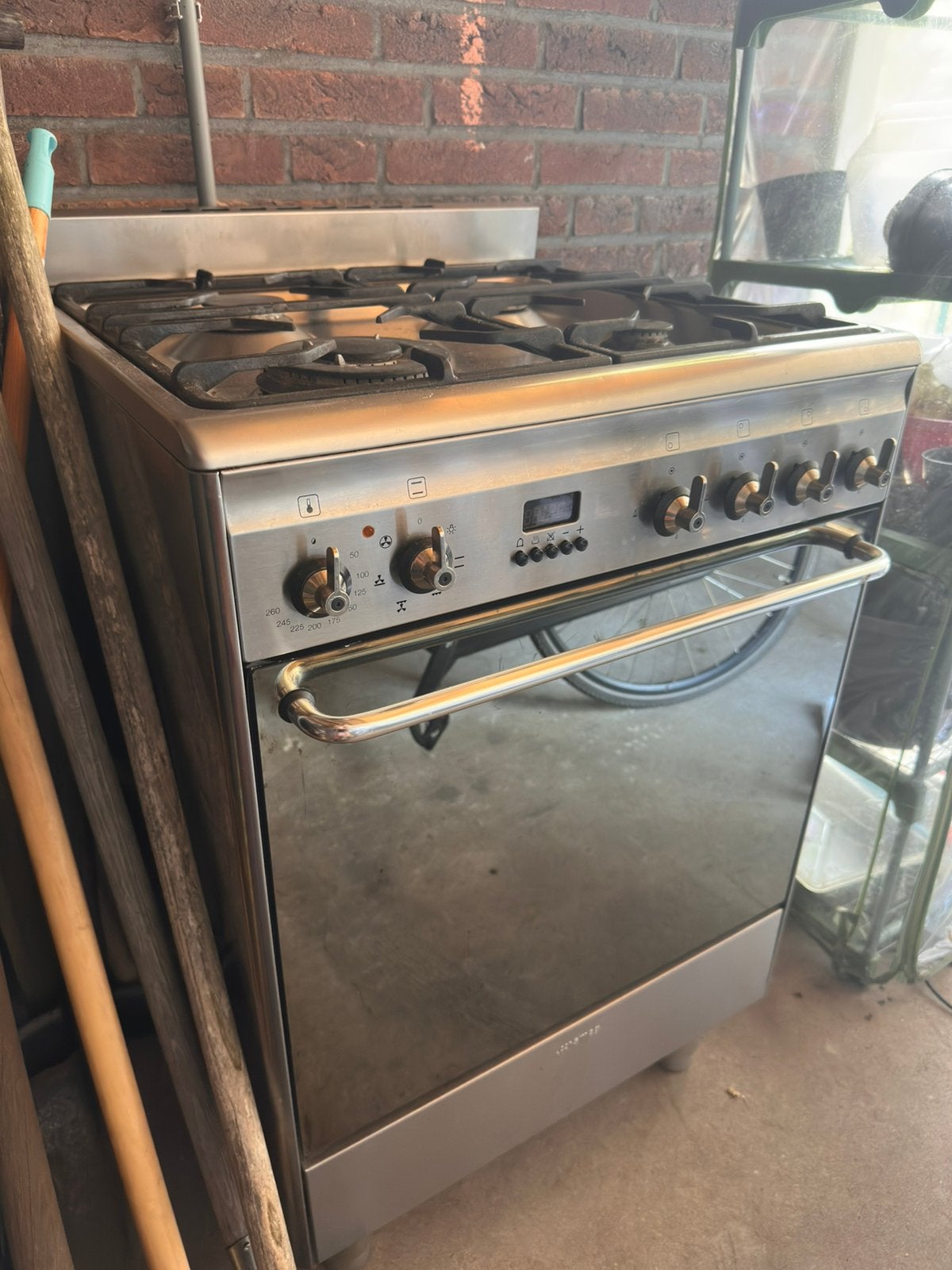 SMEG vrijstaand gasfornuis met oven, Witgoed en Apparatuur, Fornuizen, Gebruikt, 60 cm of meer, Gas, Vrijstaand