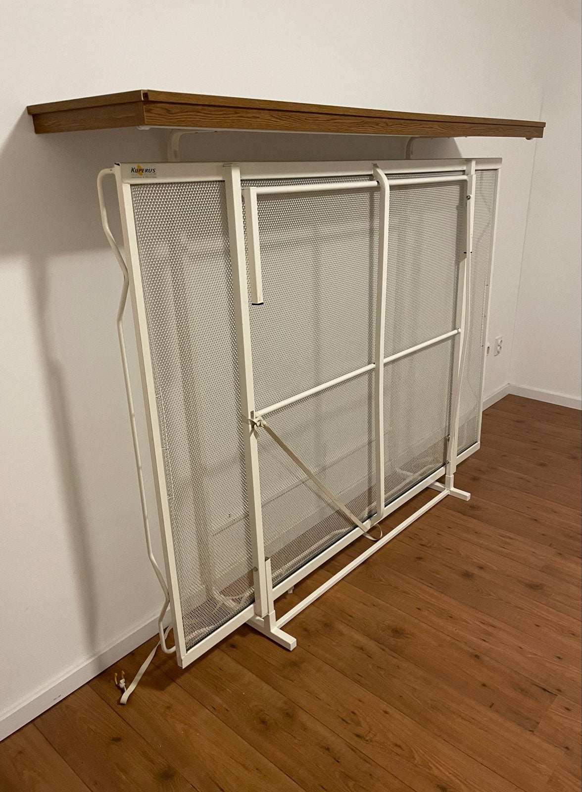 KUPERUS Opklapbed - Wit metaal, stevig. 140x200cm, Ophalen, Gebruikt, Wit, 140 cm