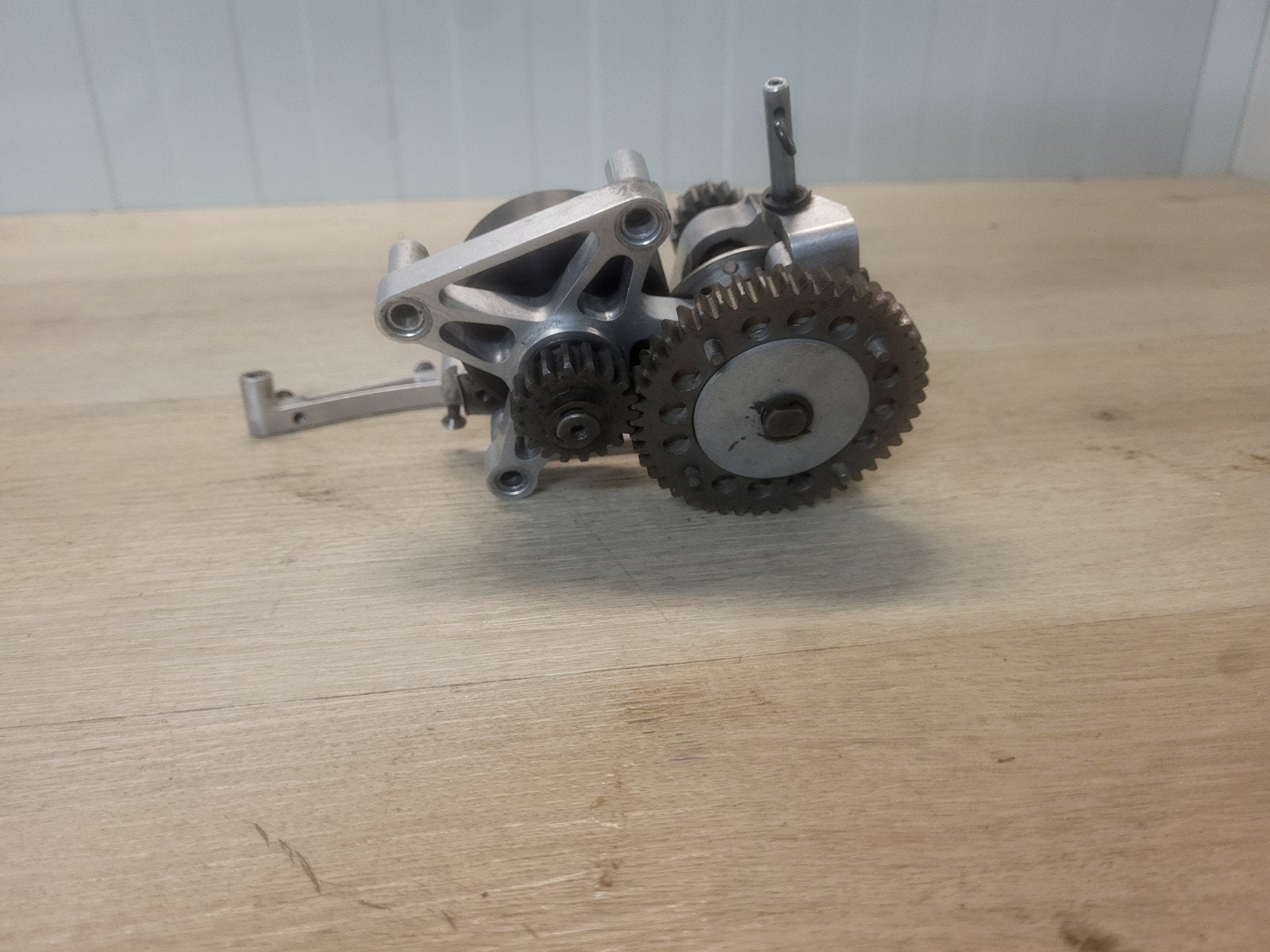 fg aluminium aandrijving, Hobby en Vrije tijd, Benzine, Ophalen of Verzenden, Zo goed als nieuw, Onderdeel