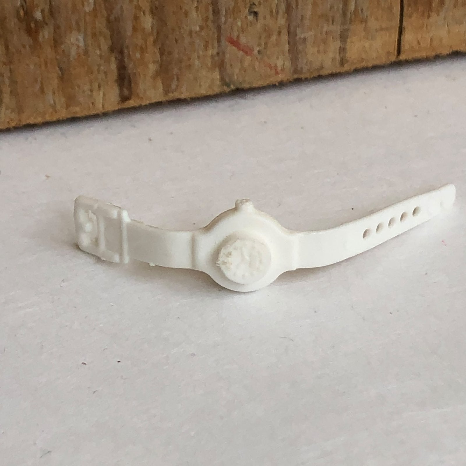 Witte horloge voor Barbie / Ken, Ophalen of Verzenden, Gebruikt, Accessoires
